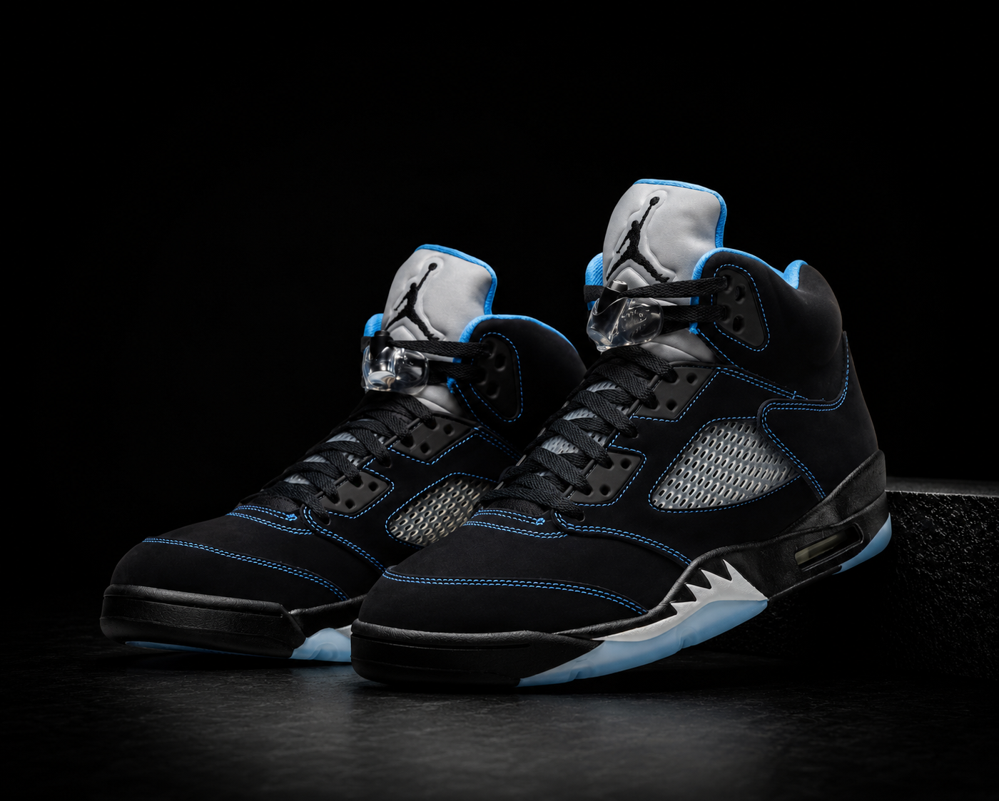 Jordan 5 Black Carolina