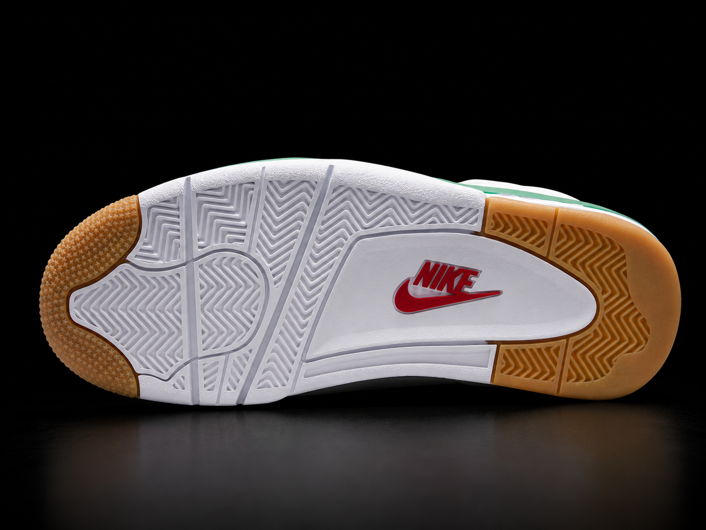 Jordan 4 x Nike SB “Pine Green”